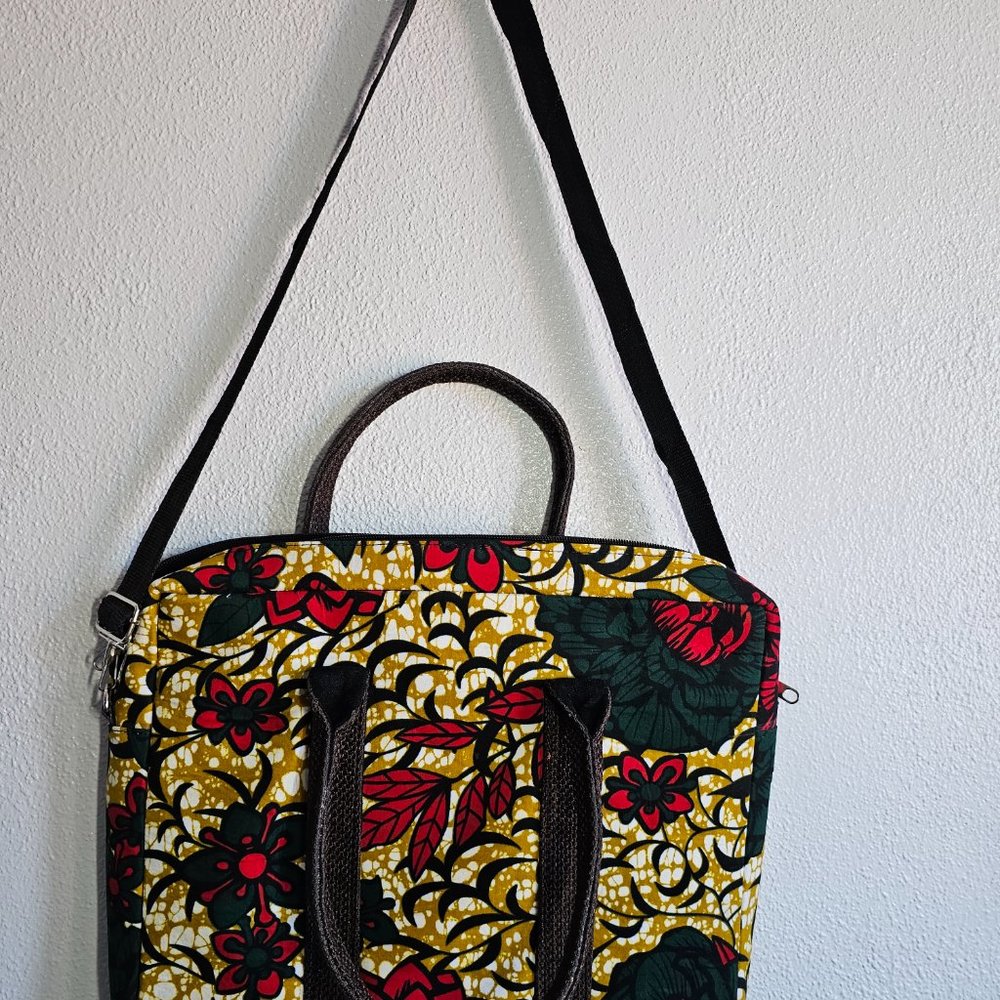 Padded briefcase - Picture 2 of 3